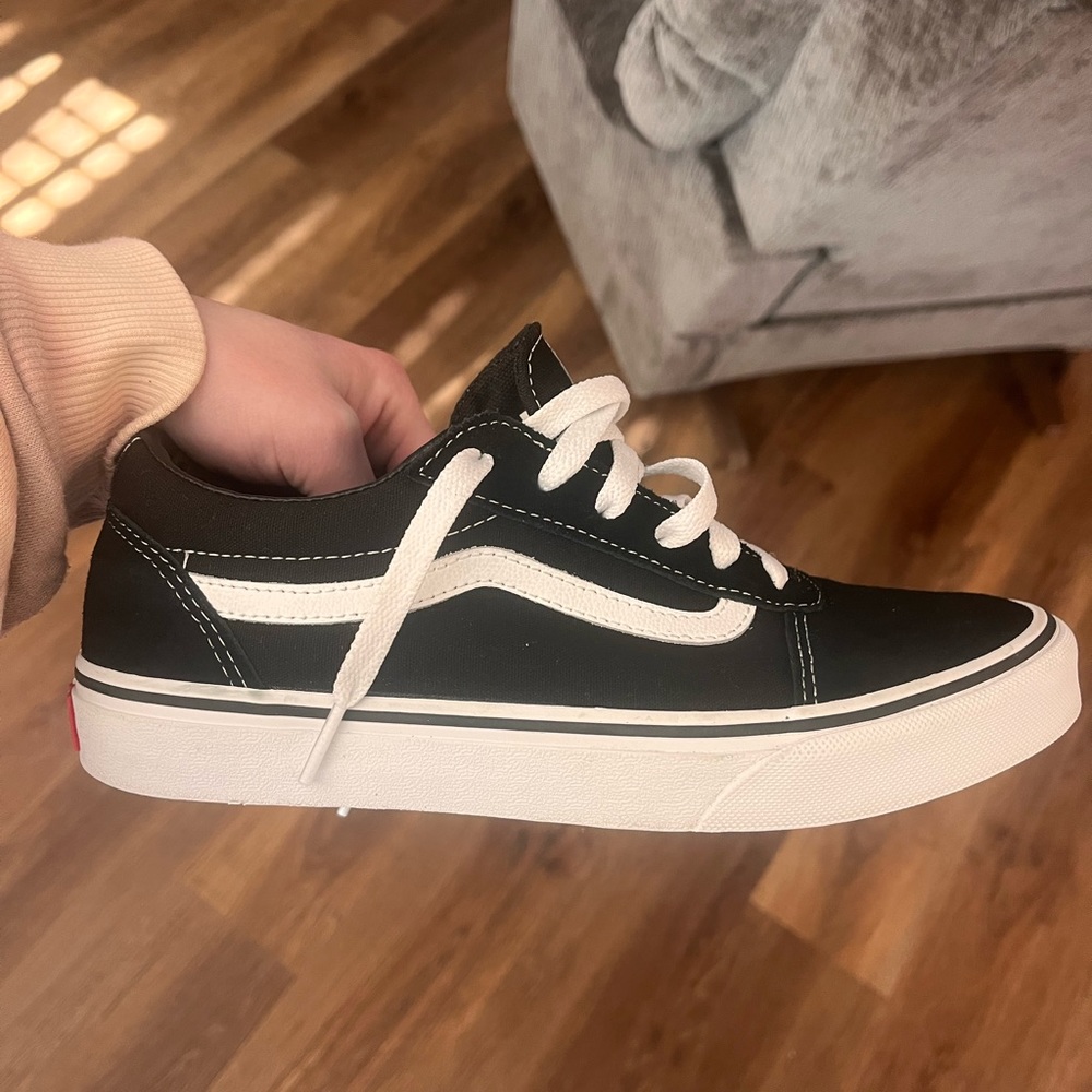 Black and White Vans Size 7.5 Women’s Worn Once, Very good condition!